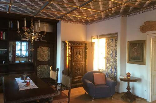 Apartamento In Einer Wohnung Durch Die Jahrhunderte