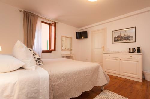 Hostal Guesthouse Casa Vittoria