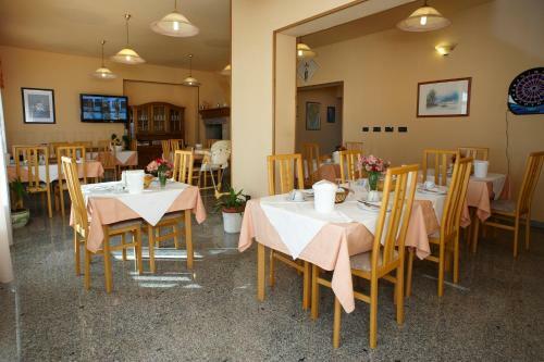 Hostal Pansion Valbruna