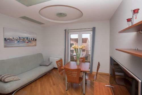 Apartments Romana