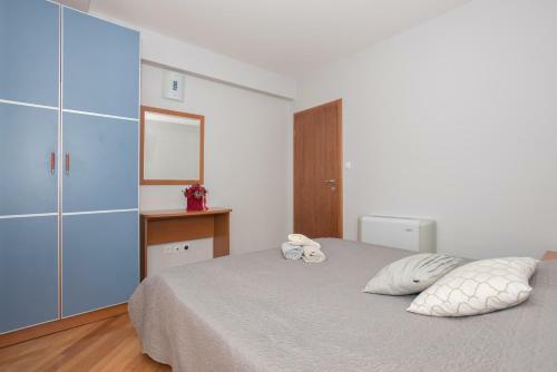 Apartments Romana
