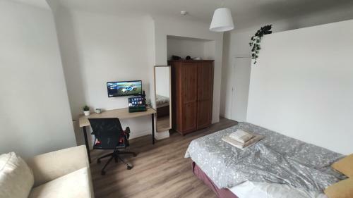 Perfect And Convenient 1 Bedroom Apartment