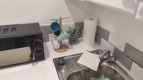 Perfect And Convenient 1 Bedroom Apartment