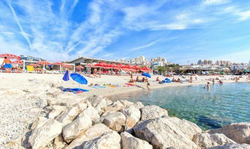 Seaside Apartments