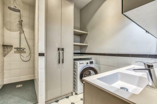 Majestic Broadway- 4 Star Apartment