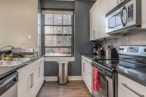 Apartamento Court Ave. Condo With Parking!