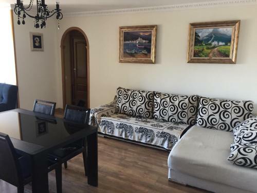 Apartamento Roses, Edificio San Joan