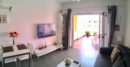 Mareverde Complex Apartment, Pool View