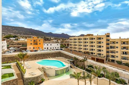 Ocean Garden Apartment With Seaview.