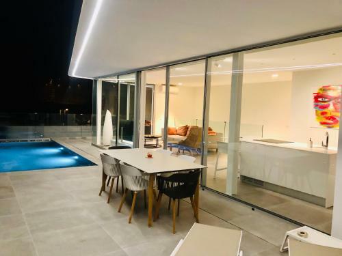 Rocavista - Villa With Heated Rooftop Pool And Amazing Ocean View
