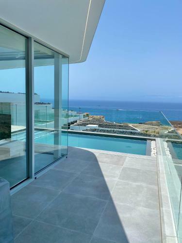 Rocavista - Villa With Heated Rooftop Pool And Amazing Ocean View