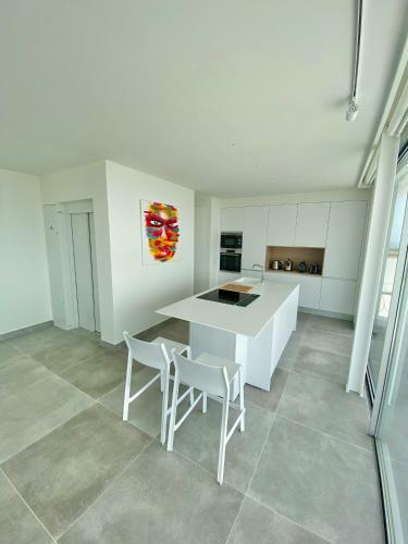 Rocavista - Villa With Heated Rooftop Pool And Amazing Ocean View