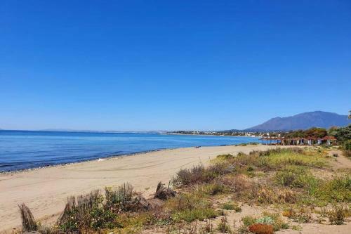 Large Ground Floor Apartment With Private Garden And Beach Access