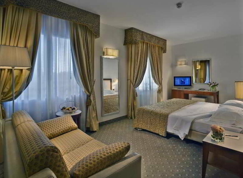 Hotel Plaza
