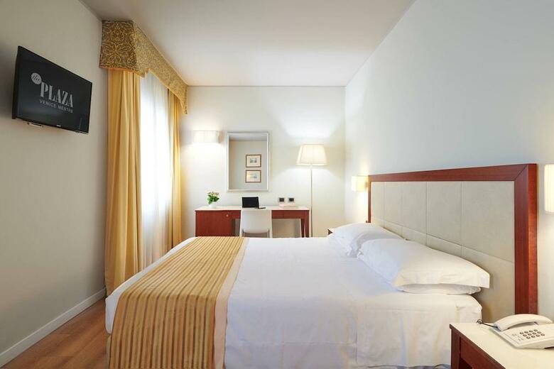 Hotel Plaza