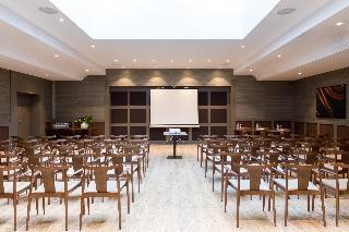 Hotel Elysee Palace