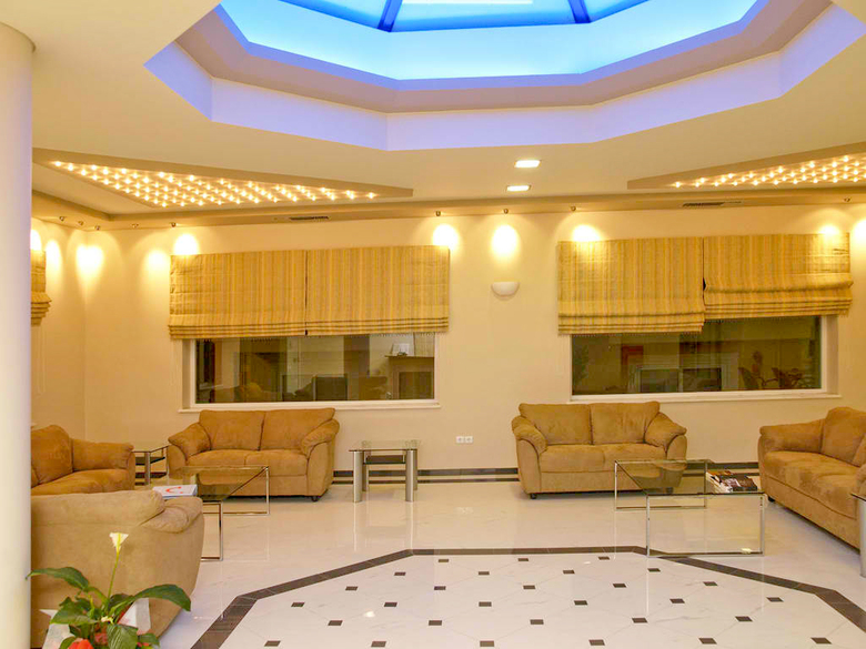 Porto Kalamaki Hotel