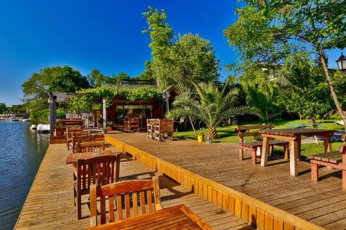 Tranquilla River Lodge