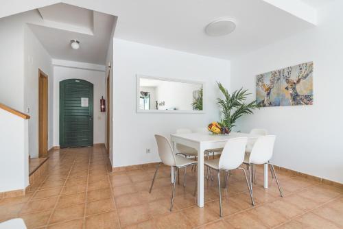 Home2book Residencial Las Candelarias 3