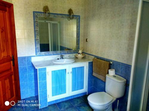 Casa Amplia Con Jard�n Y Aparcamiento G-100147