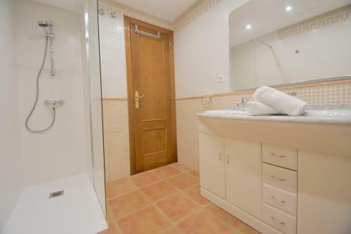 Albir Apartments By Renteando