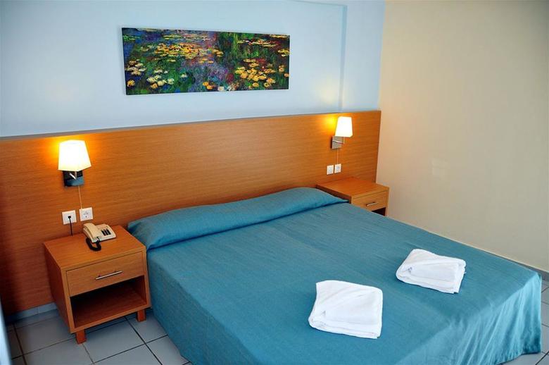 Aparthotel Acropolis Apartments