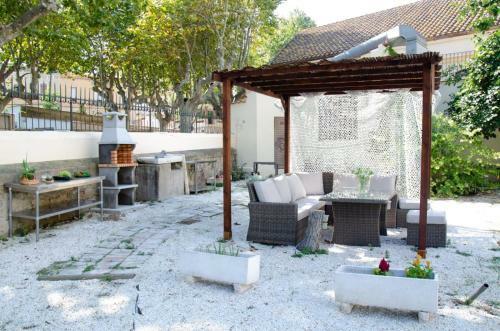 Masia Del Siglo XIV Cerca de Barcelona