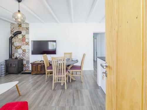 Cubo's La Casita Blanca