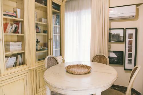 Bright Apartment In The City Center