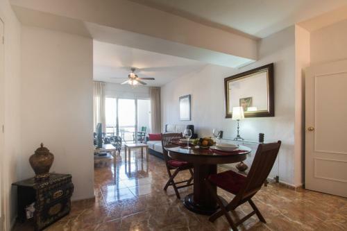 Alicante Central And Beach Side Apartment
