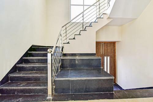 Collection O 81305hotel Ekana