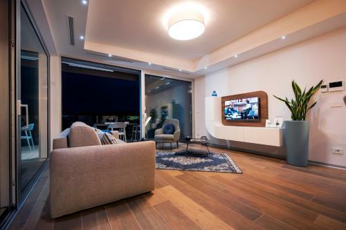The Q - Superior Apartment