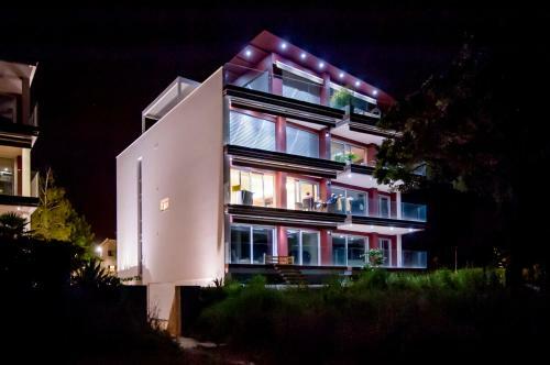The Q - Superior Apartment