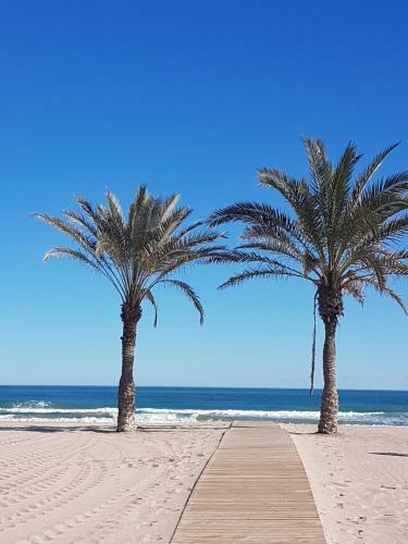 Sun & Beach Apartment Carivoguest