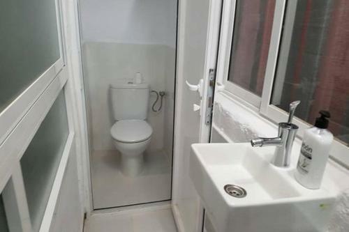 Hostal Rooms By The Sea!