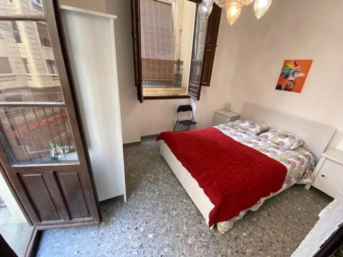 6 Bedrooms Large Apartment By The Beach