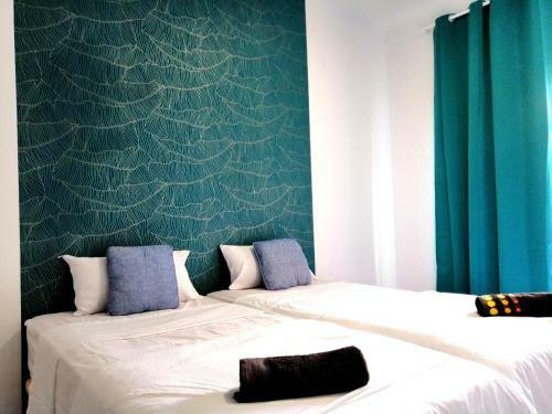 Albergue Room Near The Beach