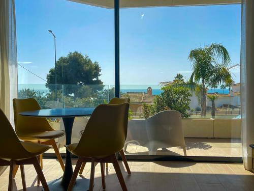 Smart Sea Waves Apartment On The Beach