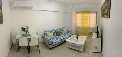 Delightful 3 Bedroom Apartment With Terrace E1ev