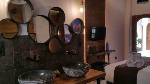 Murallas de Jayr�n Hotel Boutique