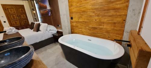 Murallas de Jayr�n Hotel Boutique