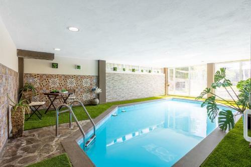Le Llar, Casa Con Piscinas Cerca de Santiago de Compostela
