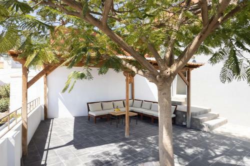 Home2book Stunning Design House Arafo