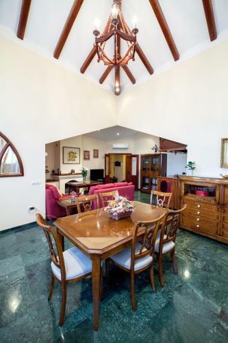 Apartamento La Atalaya Great Luxury Attic