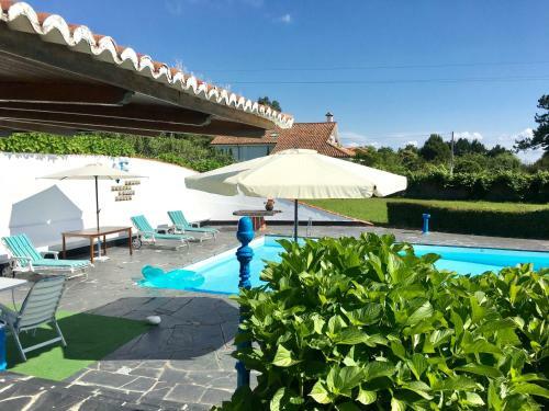 Chalet Con P�scina En Zona de Playa