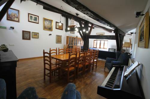 Casa Rural Txurdarena