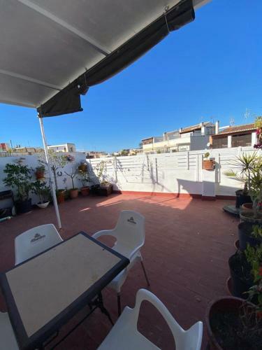 Central Sunny Attic Apartment
