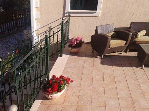 Apartamento Iriana Village Inn