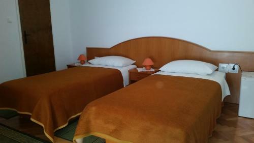 Hostal Guesthouse Storelli