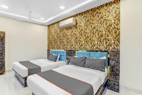 Collection O 86252 Hotel Bhavya Residency